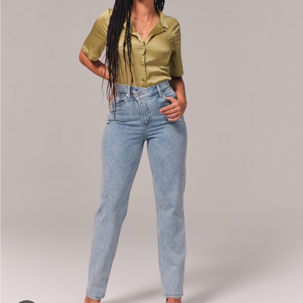 Abercrombie & Fitch 90s Straight Ultra High Rise jeans